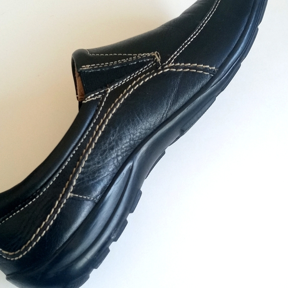 Naturalizer Black Leather Loafers / Flats 8 - Picture 7 of 9